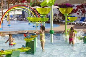 Nuestros parques de agua se adaptan al espacio de tu hotel
