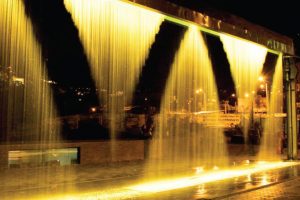 Cómo integrar la interactividad en arquitectura gracias al agua