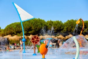 Destaca tus proyectos contract integrando un parque acuático para niños