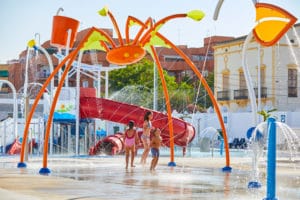 Parque de agua sin profundidad, un espacio para todas las edades