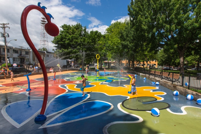 Splashpad inclusivo en Montreal