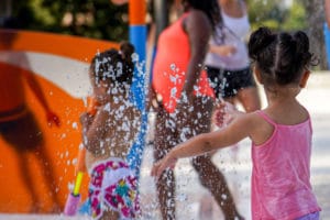 Cómo puede favorecer a la sostenibilidad ambiental la integración de un parque de agua urbano