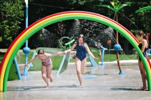 ¿Qué caracteriza a los parques de agua sin profundidad de VORTEX?