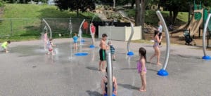Un parque de agua para tu proyecto de áreas verdes urbanas