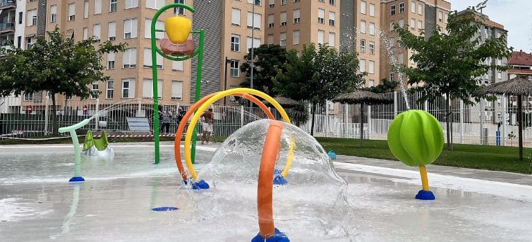 El Polideportivo el Bovalar en Alacuas remodela su piscina municipal infantil y apuesta por los juegos de agua