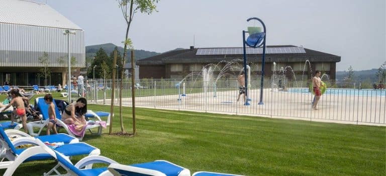 Nuevo Splashpad en la piscina municipal de Altza