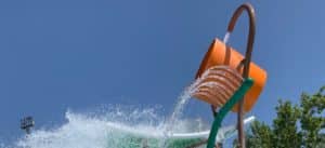 Agua y sostenibilidad: transformando piscinas con innovación y compromiso ambiental. Supersplashpad