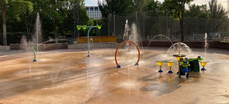 Las piscinas municipales remodeladas se convierten en espacios acuáticos sostenibles