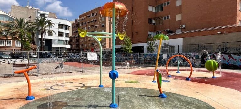 La Vall d’Uixó instala su primer Splashpad de VORTEX y le da a la ciudadanía un refugio climático